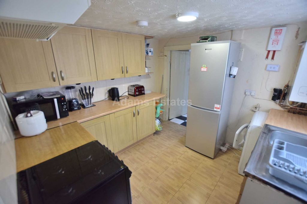Property photo 2 of 6
