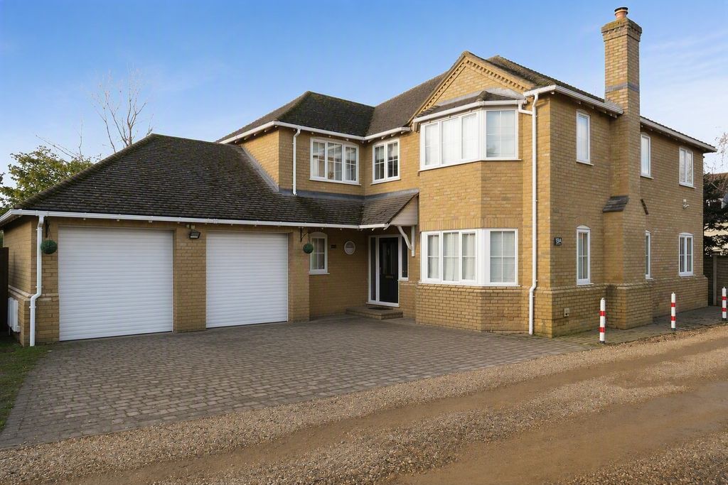 Property photo 1 of 19