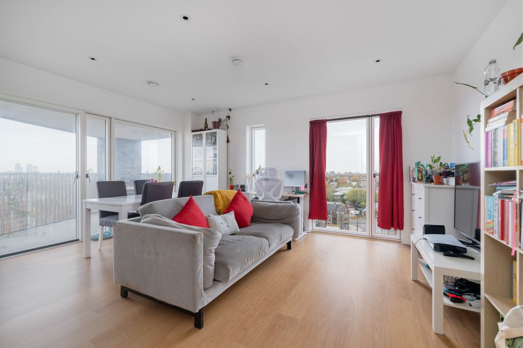 Property photo 2 of 16