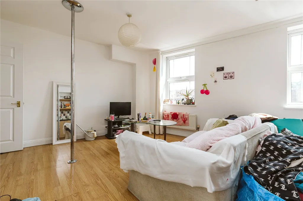 Apartment in Bristol, Pigsty Hill, Bishopston - View 3