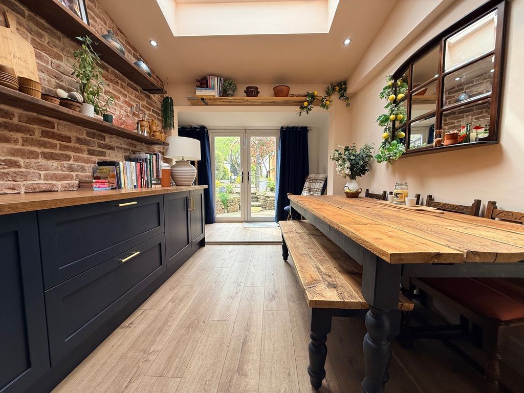 Property photo 3 of 29 Kitchen Shot 4