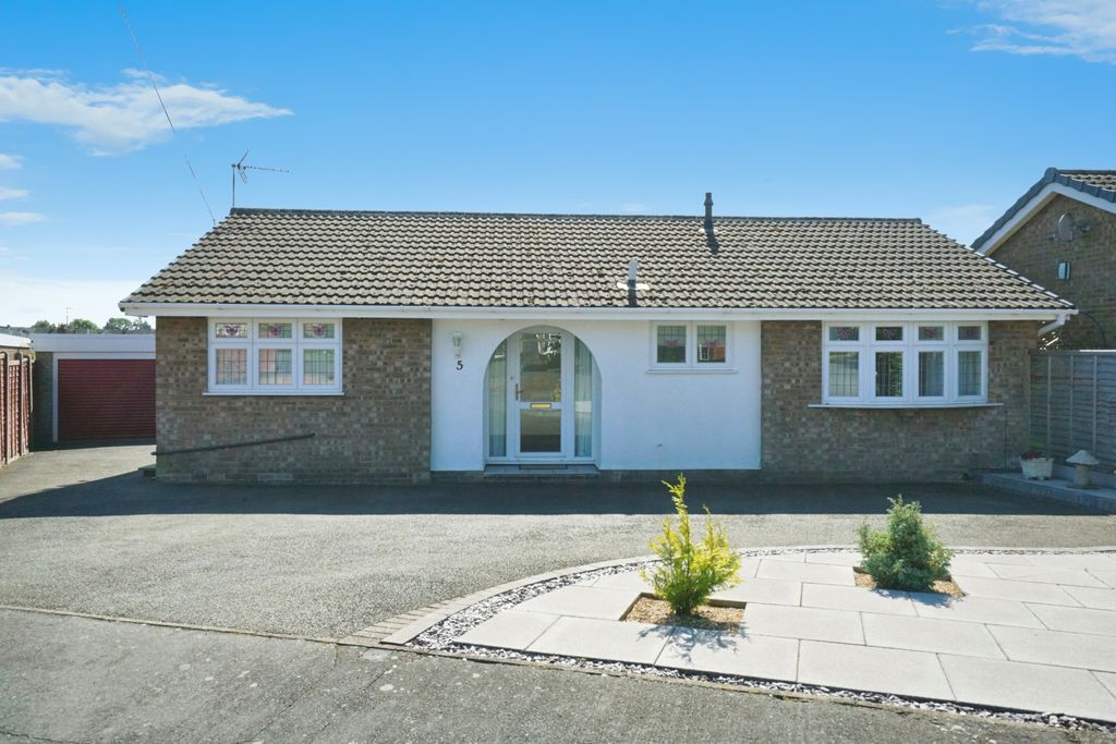 Property photo 1 of 17 Photography