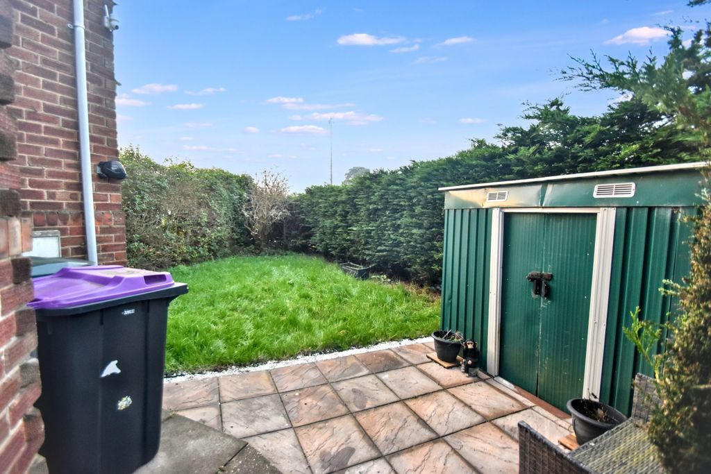 Property photo 2 of 16 Front Garden