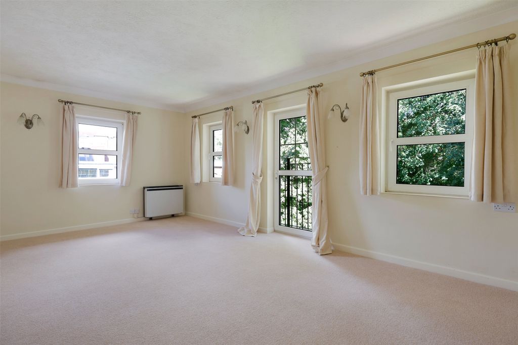 Property photo 3 of 15 Picture No. 14
