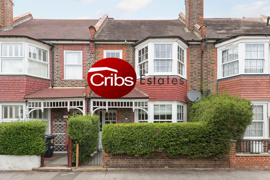 Property photo 1 of 12 4 Bedroom House Available In South Wimbledon