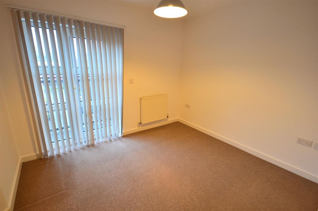 Property photo 3 of 7 Bedroom