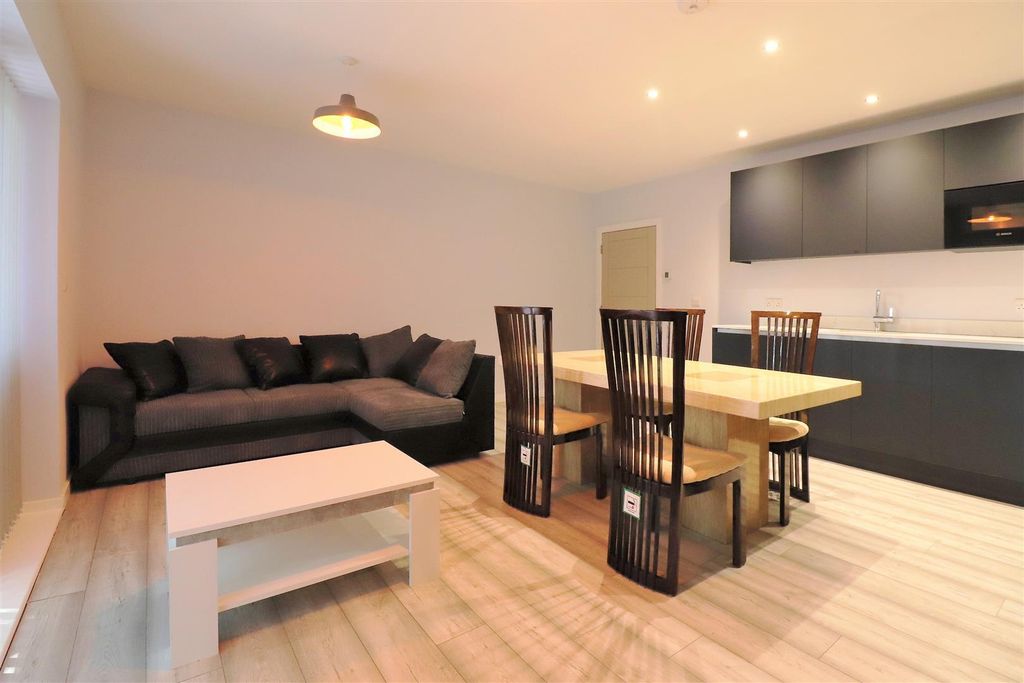 Property photo 1 of 19 Living Room