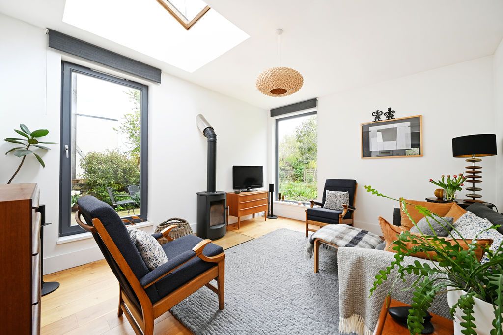 Property photo 3 of 43 Living Room