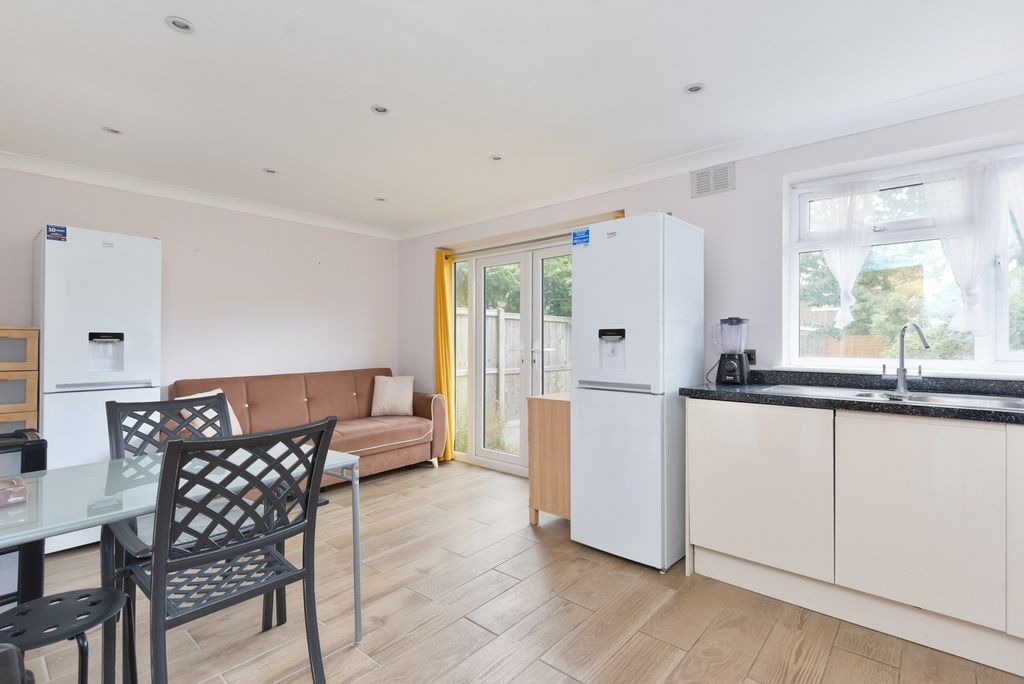 Property photo 3 of 12 48333912