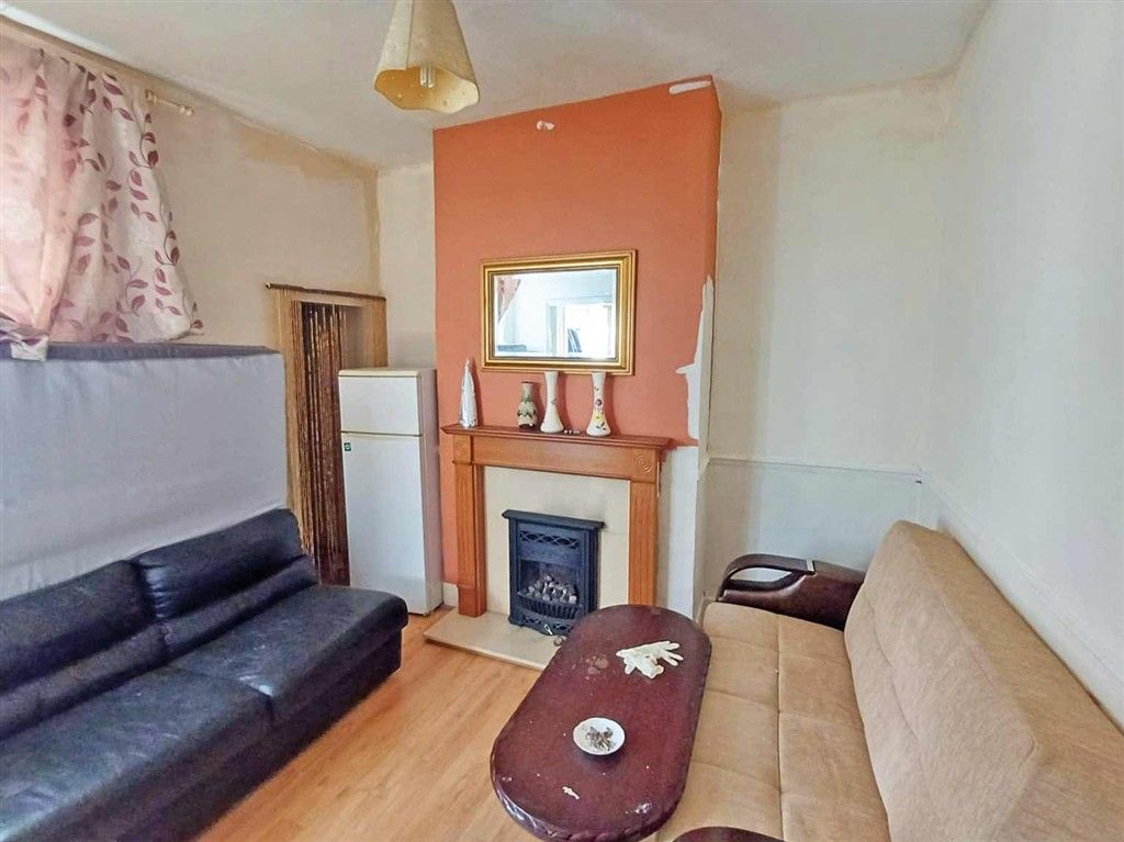 Property photo 3 of 6