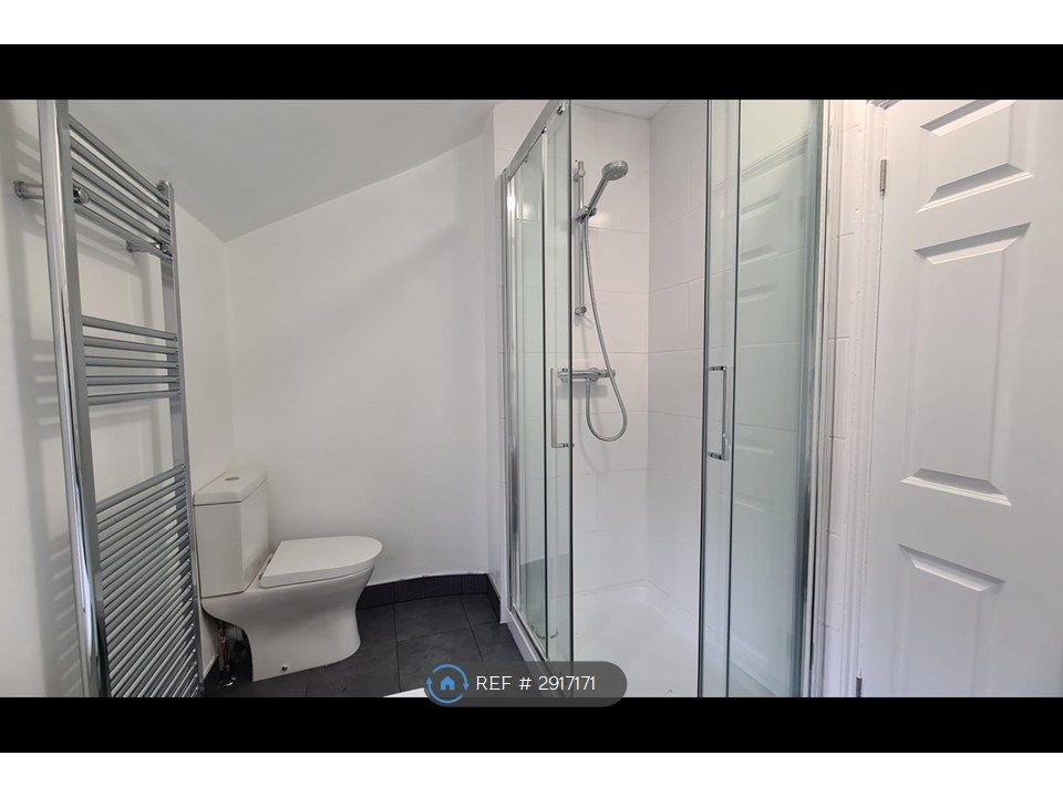 Property photo 3 of 11 Bathroom 2