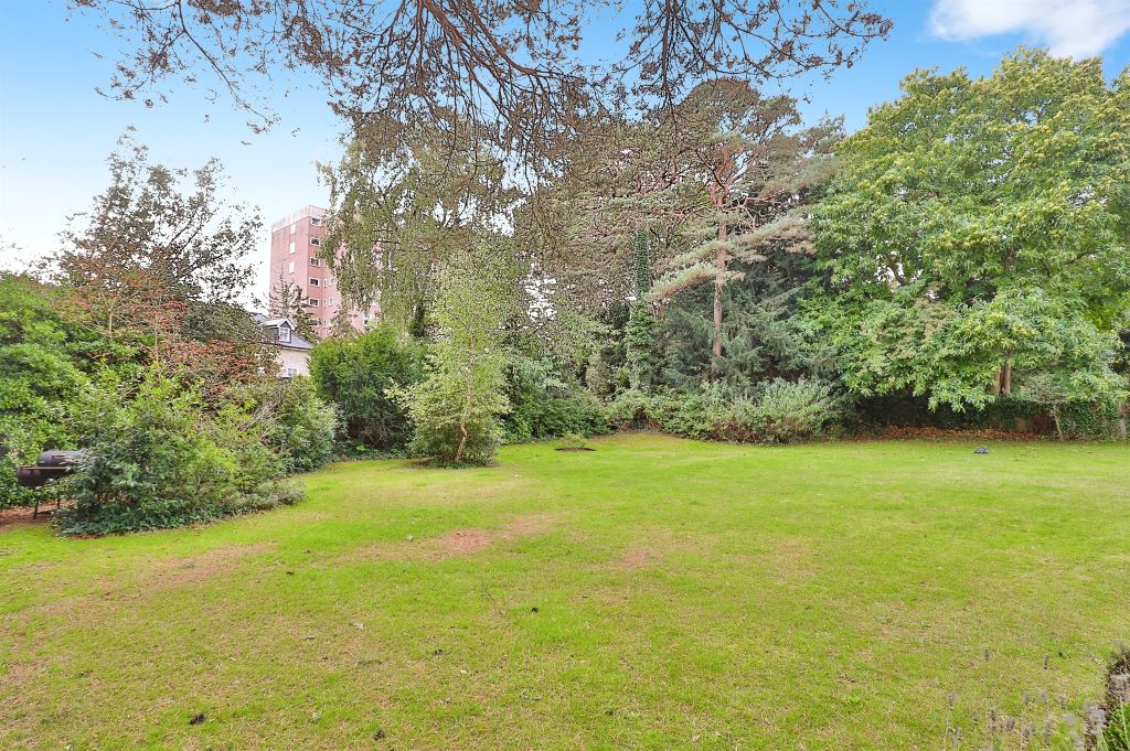 Property photo 3 of 15