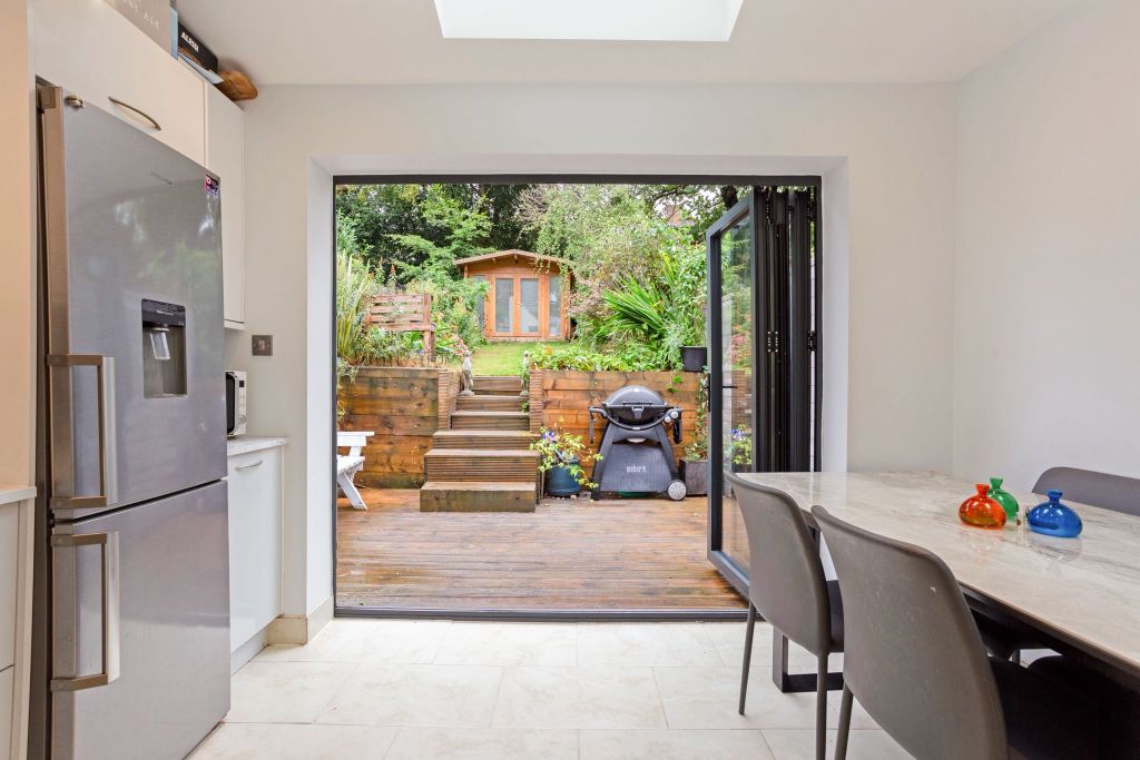 Property photo 1 of 27