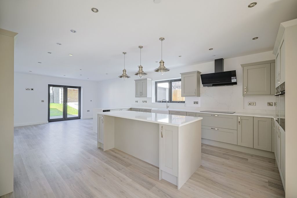 Property photo 3 of 33 1 Clos Yr Ysgol - Web (27 Of 44)