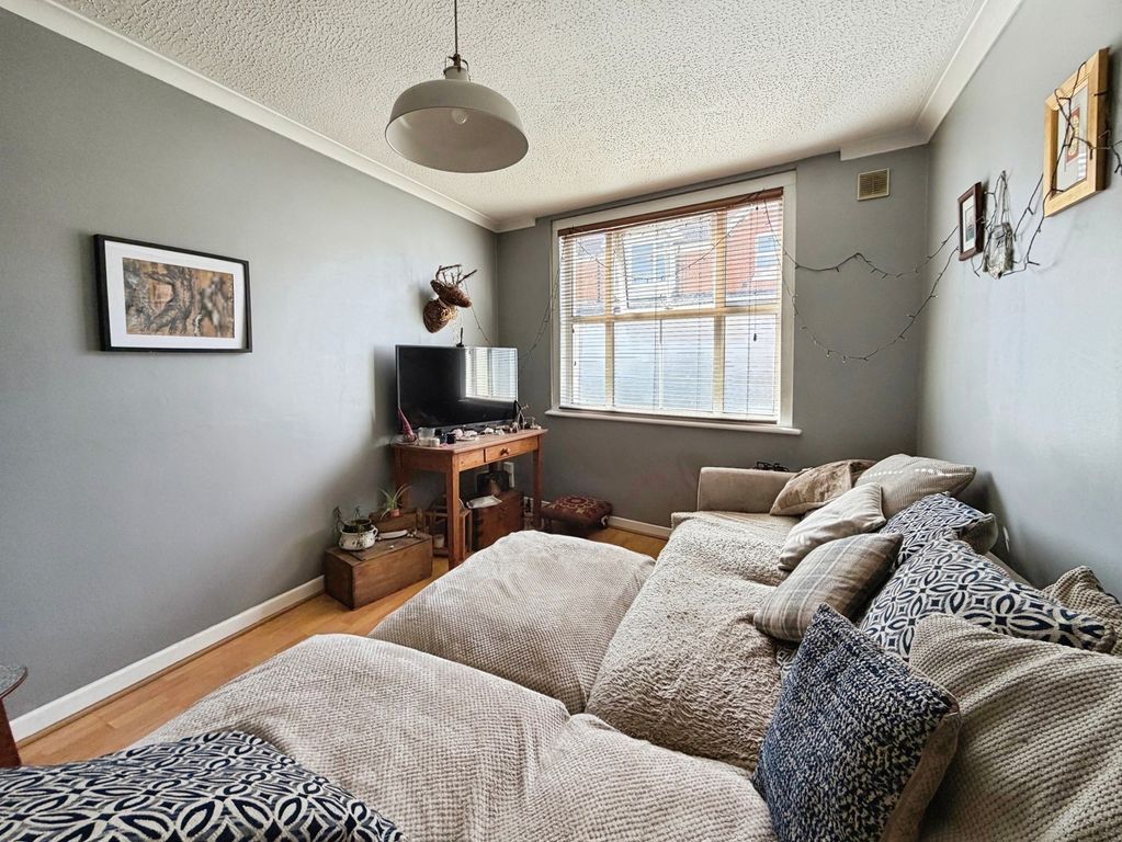 Property photo 2 of 7 Pbox-Img.Jpeg