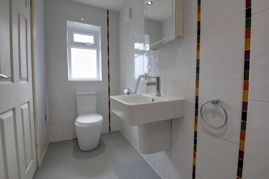 Property photo 3 of 14 Shower Room