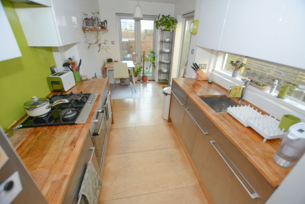 Property photo 2 of 23