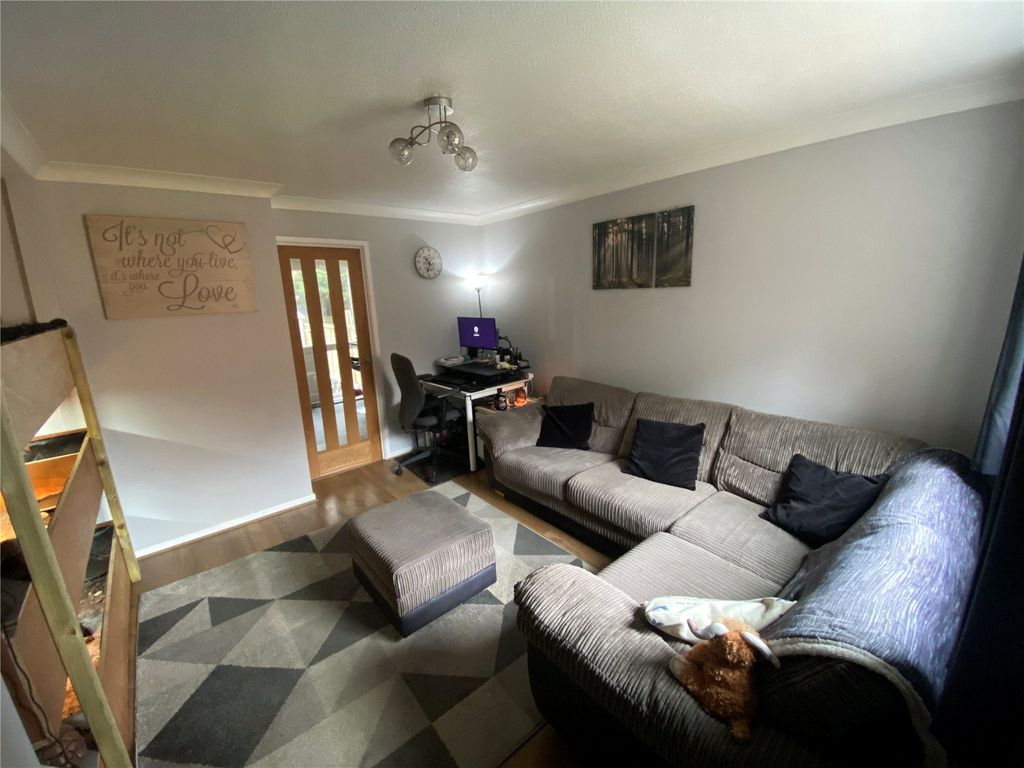 Property photo 2 of 15 Picture No. 01