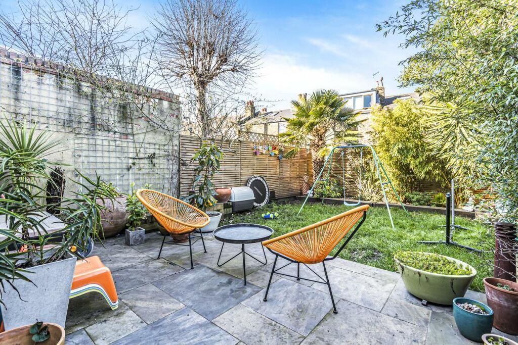 Property photo 2 of 8 Photo 2