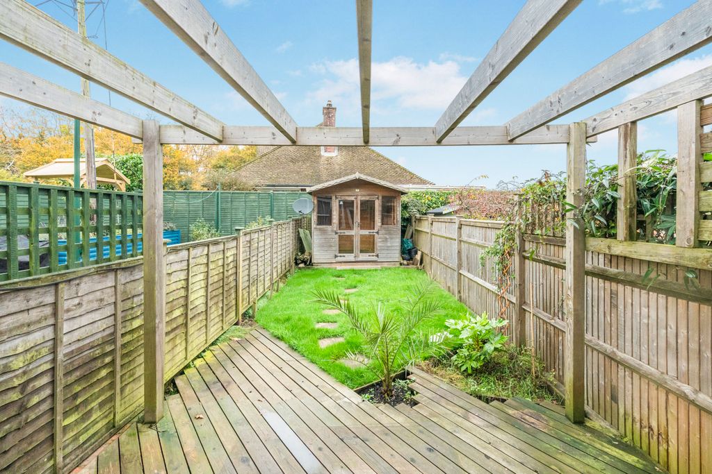 Property photo 2 of 20