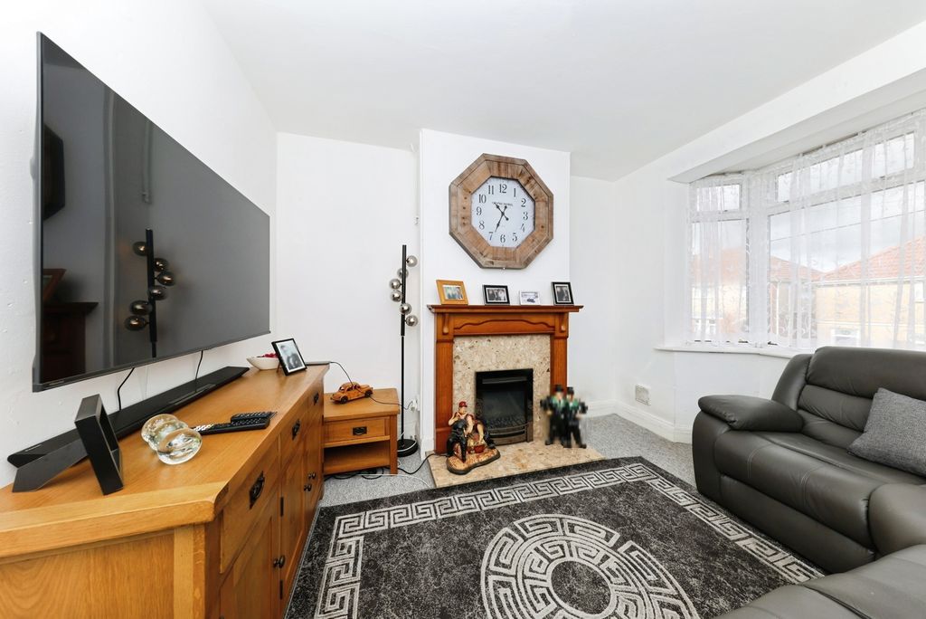 Property photo 3 of 22 Pbox-Img.Jpg