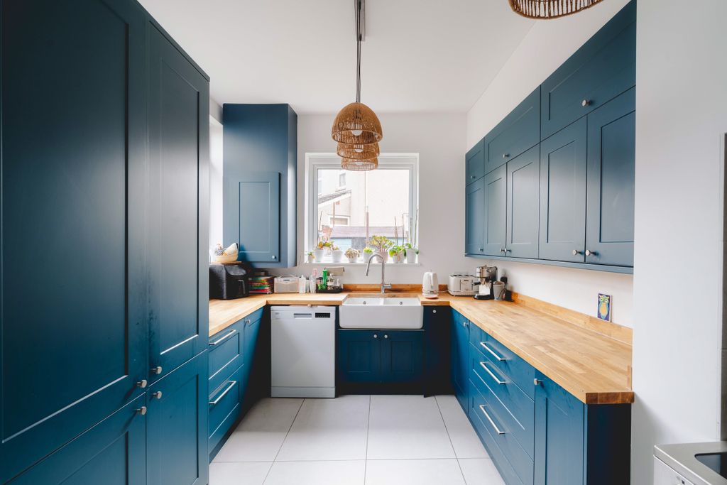 Property photo 2 of 24 2