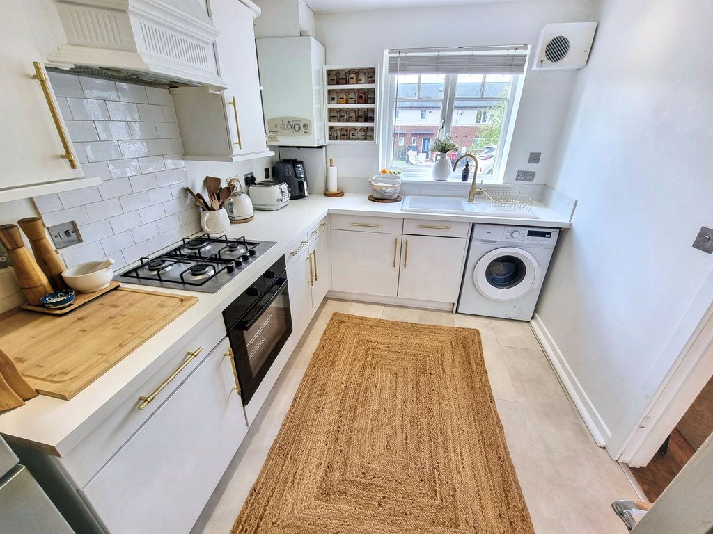 Property photo 2 of 13 Photo 8