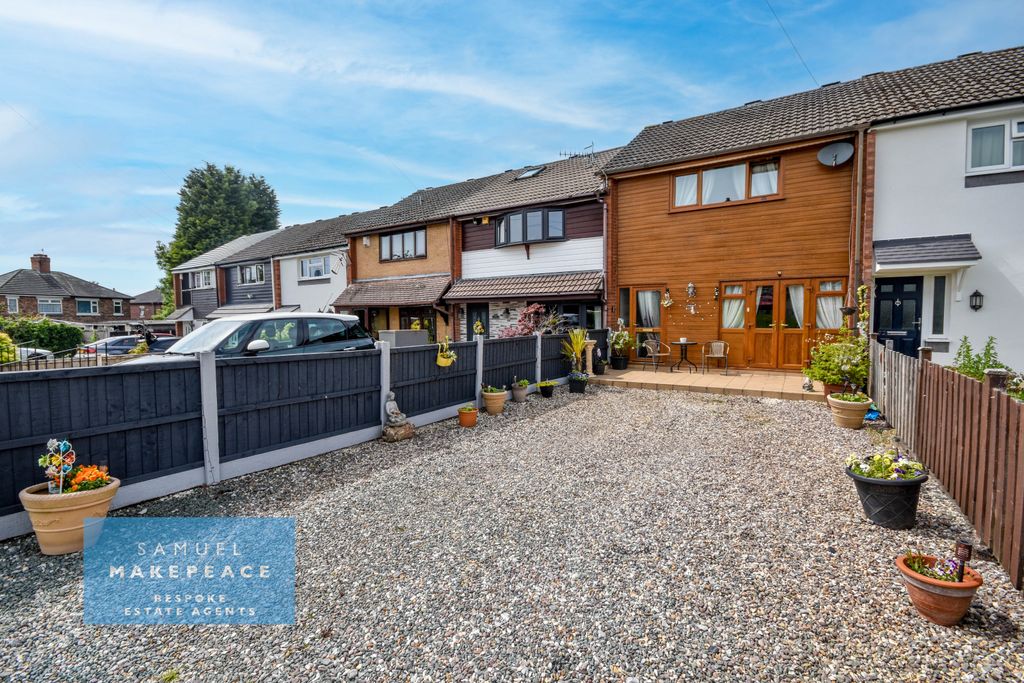 Property photo 1 of 17 Well-Presented Two Bedroom Town House With Large Driveway