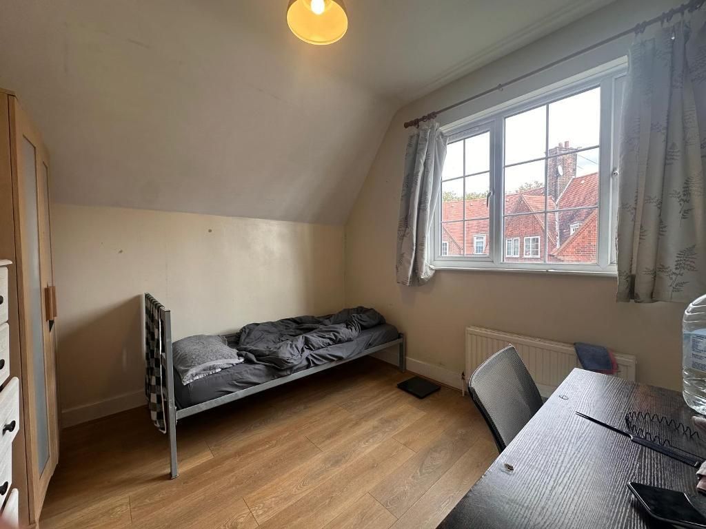 Property photo 1 of 4