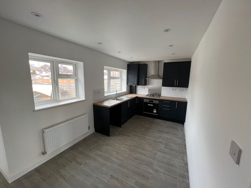 Property photo 3 of 17 Property