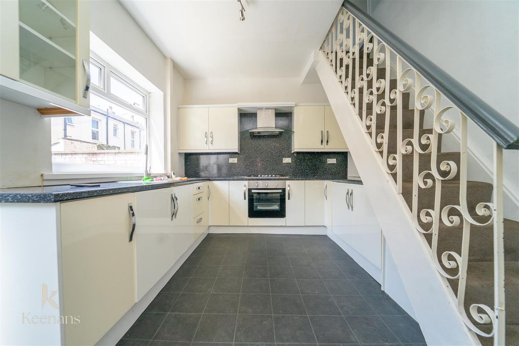 Property photo 2 of 12 ,-98.Jpg