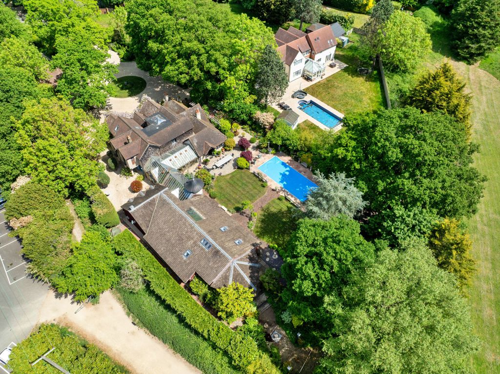 Property photo 1 of 35