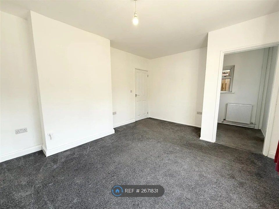 Property photo 2 of 12 Living Room