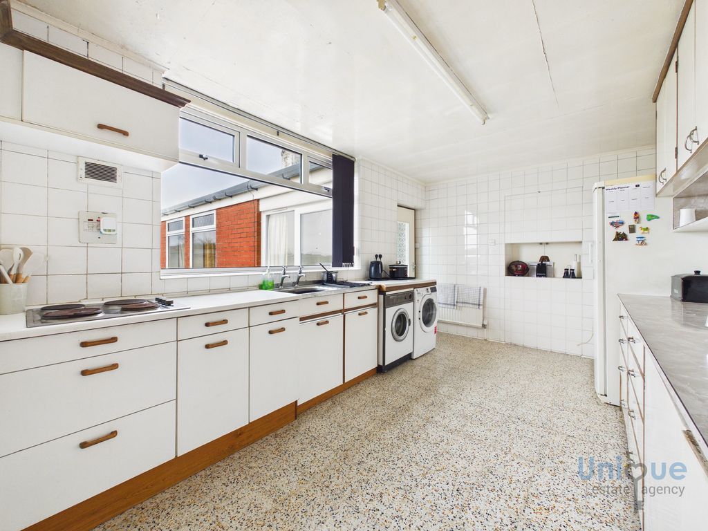 Additional image 8 of 3 bed flat for saleVictoria Road East, Thornton-Cleveleys FY5