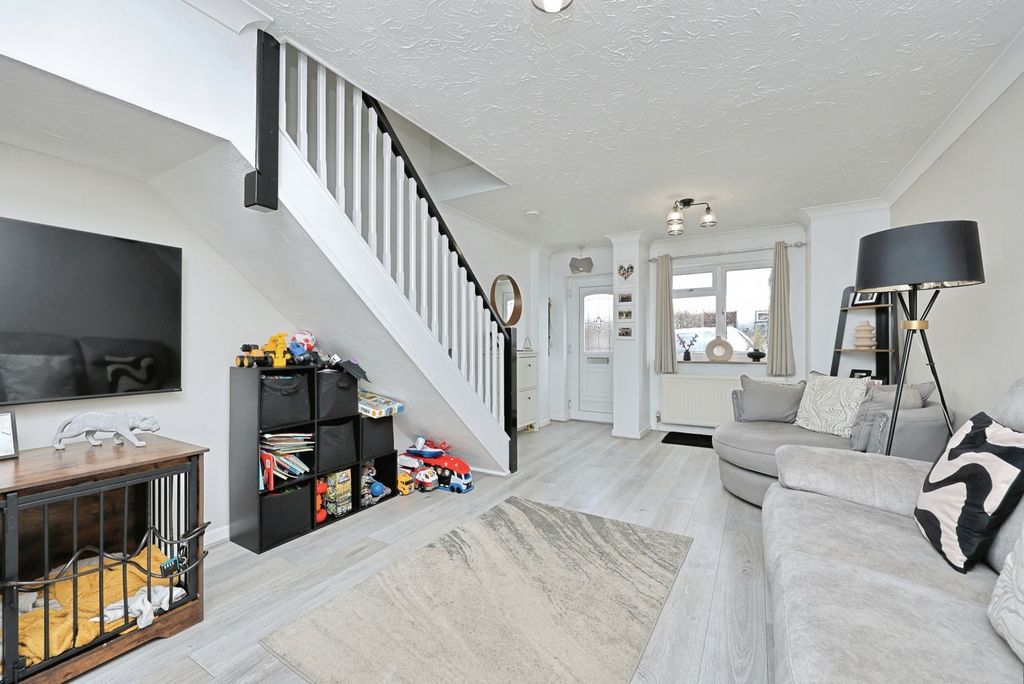 Property photo 3 of 15 Pbox-Img.Jpg