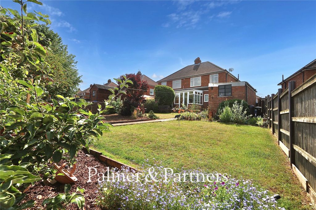 Property photo 3 of 25 Picture No. 03