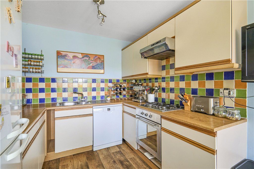 Property photo 3 of 21 Kitchen