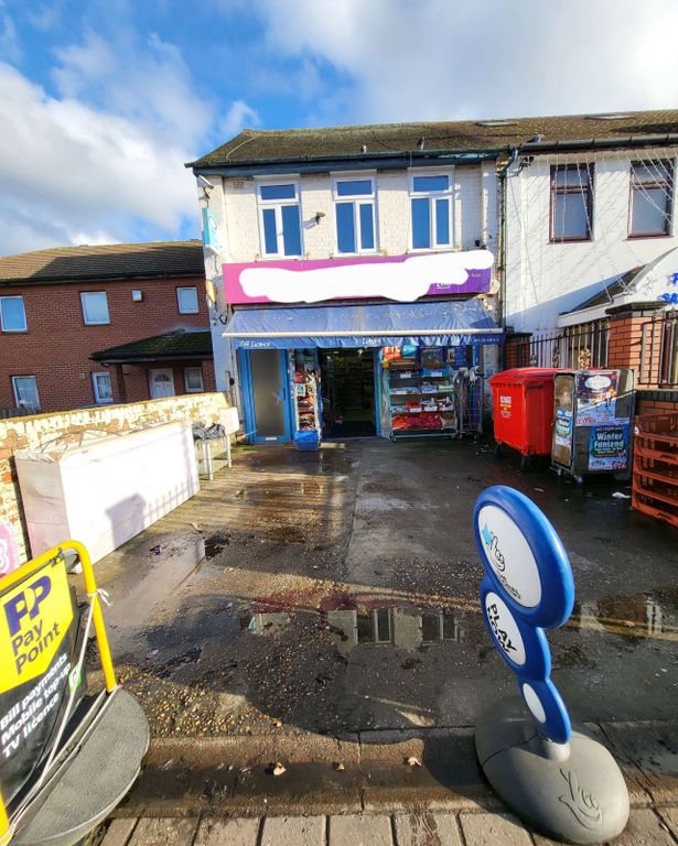 Property photo 1 of 14 3-Bedroom Flat Above Shop Â€” Greenford Road, Ub6