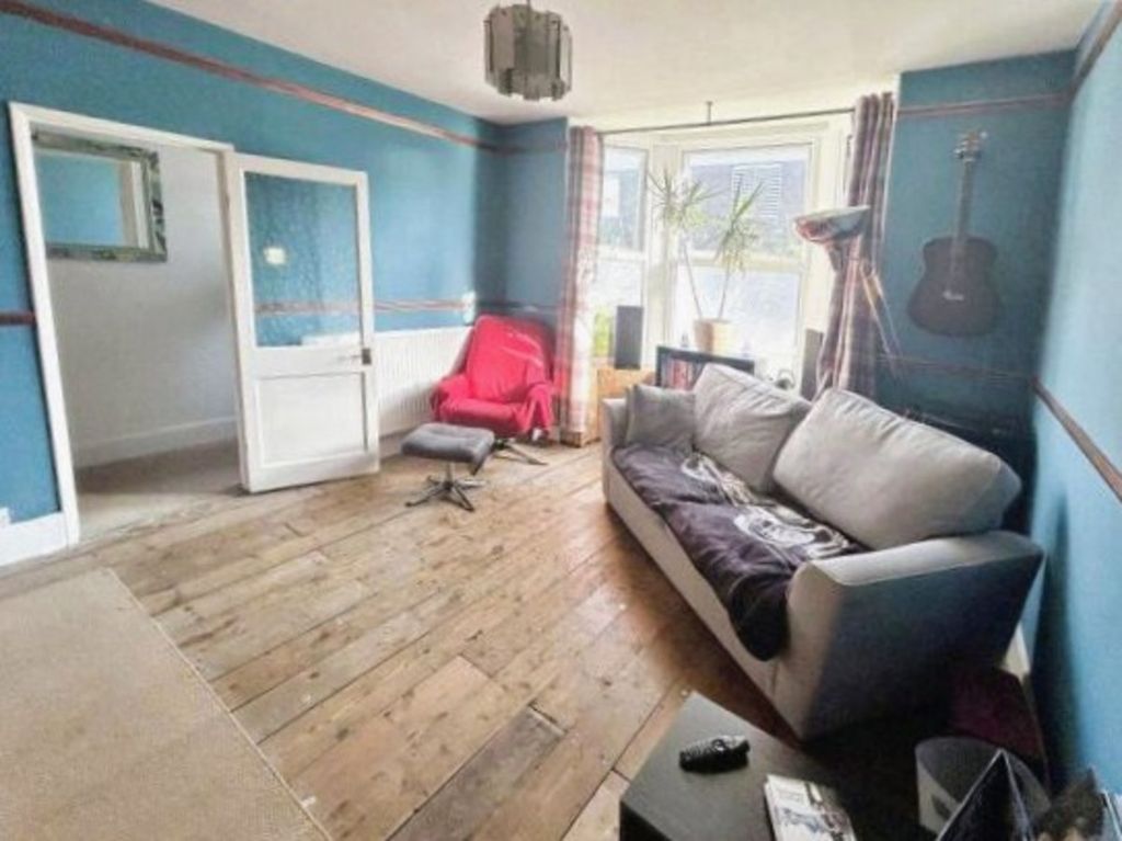 Property photo 3 of 13