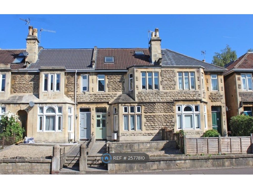 Property photo 3 of 11