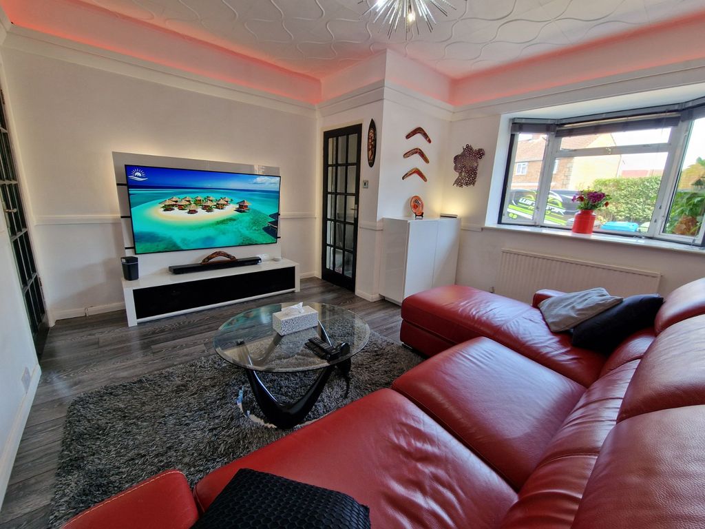 Property photo 2 of 13 Picture No. 03