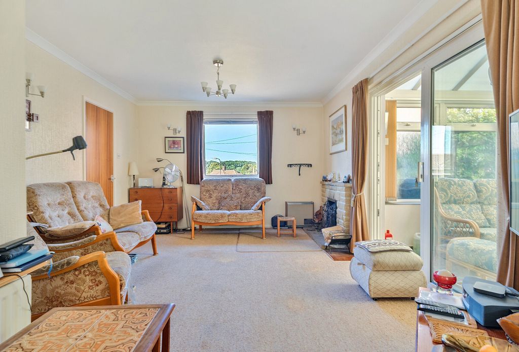 Property photo 3 of 22 1315627-7-6860096...