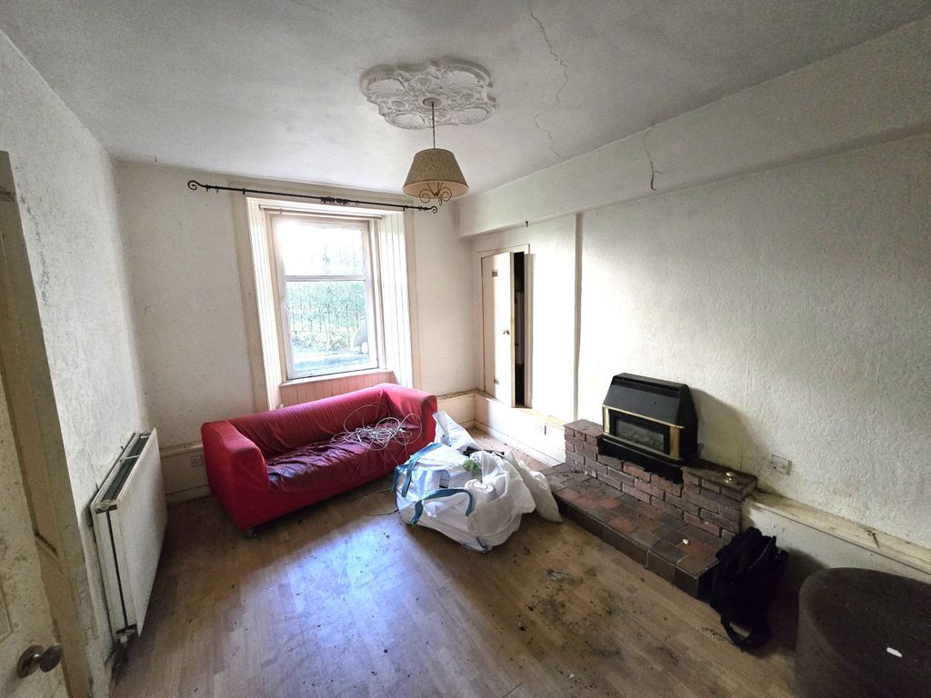 Property photo 2 of 11 2