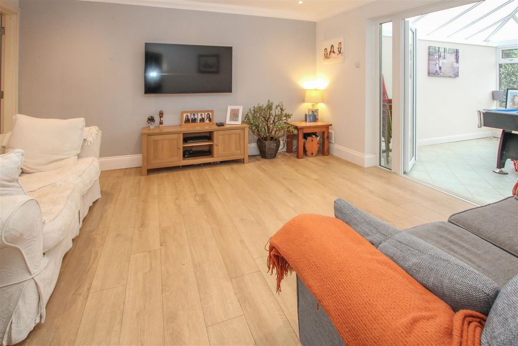 Property photo 2 of 16 Img_9521.Jpg