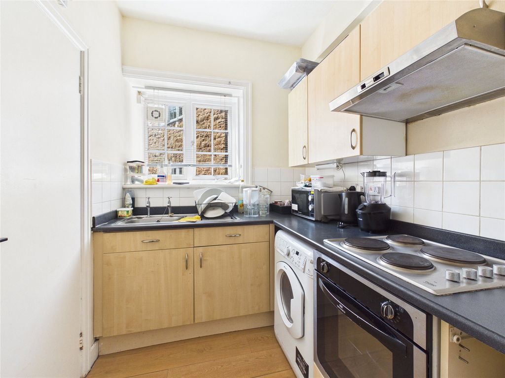 Property photo 3 of 9 Picture No. 06