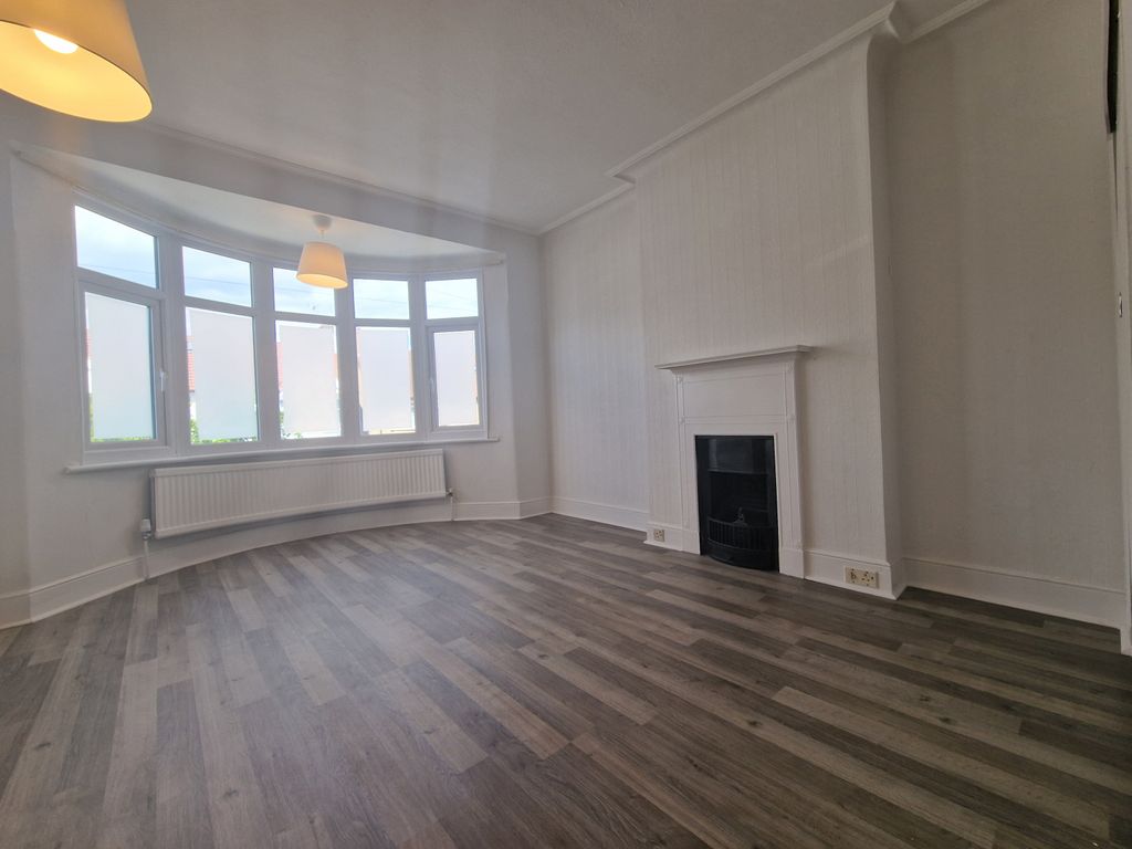 Property photo 2 of 11 Gallery