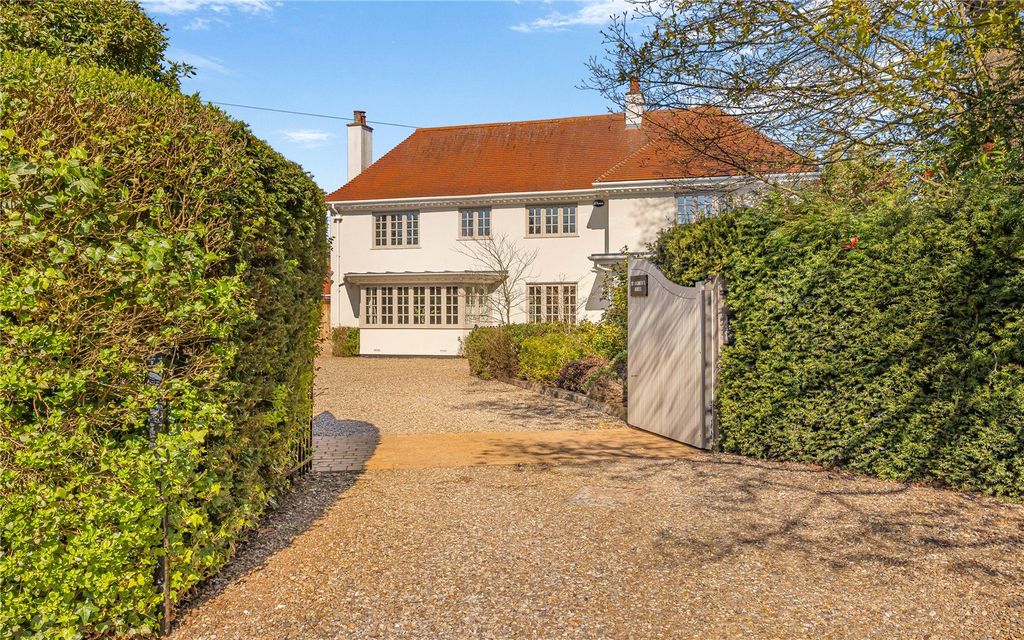 Property photo 2 of 31 Picture No. 13