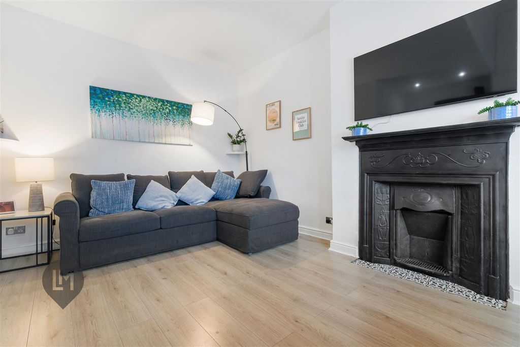 Property photo 2 of 7 Living/Kitchen/Dining Room