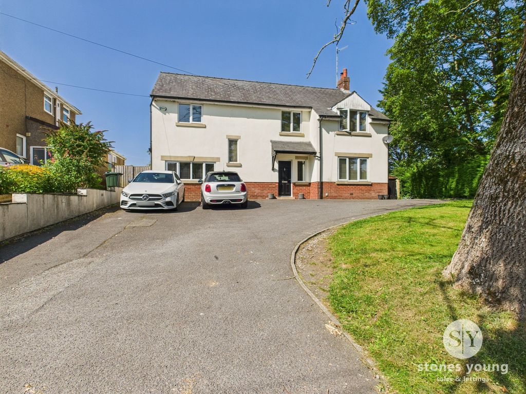 Property photo 1 of 27