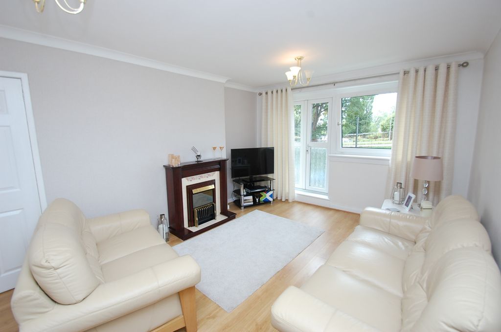 Property photo 2 of 15 4446691